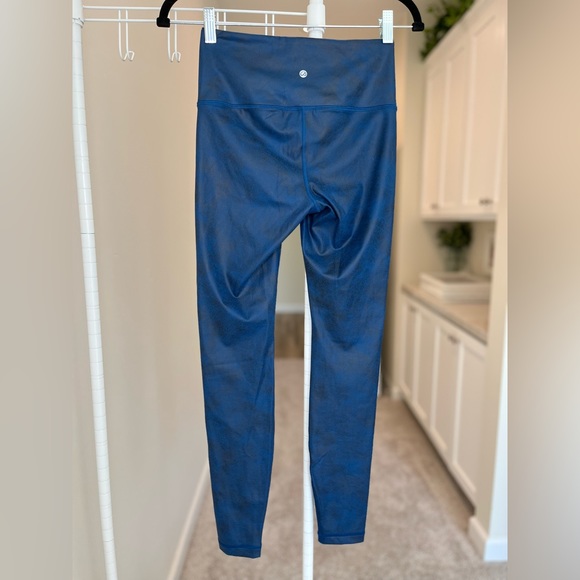 CRZ YOGA Leggings EUC blue and black, unique design see video! Gorgeous like new - Picture 9 of 14